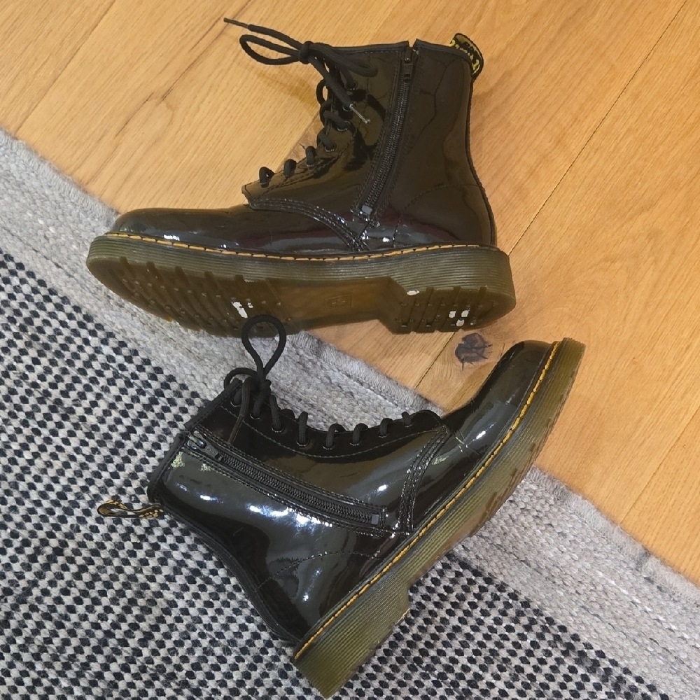 Dr. Martens 1460 Black Patent Lace-Up Boots, VGUC, 5 Youth, Statement Shoe